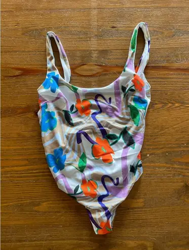 NWT ASOS Design Scoop Back Sleek One