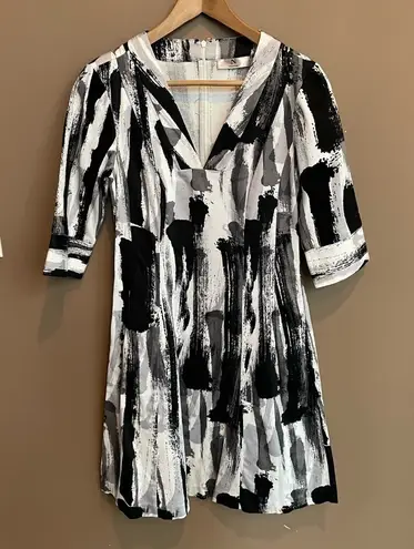 Natori  3/4 Sleeve V Neck Sheath‎ Dress in Splattered Paint Size 4 - Image 1