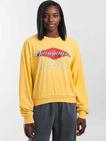 Buckle Crop Crewneck