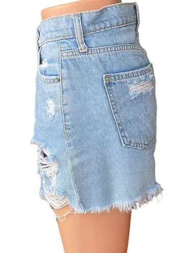 SNEAK PEEK Frayed Hem Distressed Denim Light Blue Jean Shorts ~ Women's SMALL