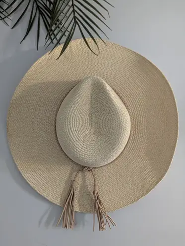 Beach It Up Tan Straw Hat with Braided Rope Tassels — Never Worn