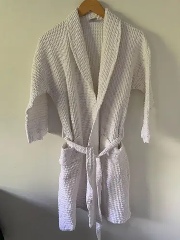 Women’s 100% Cotton White Waffle Knit Robe with Eyelet Accent Trim Size undefined