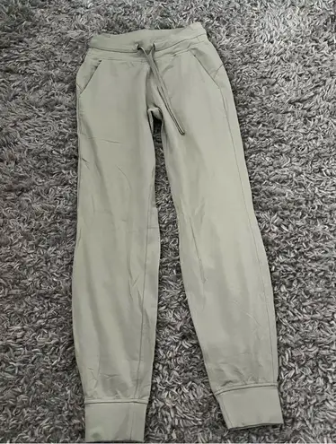 Lululemon  Ready to Rulu Jogger 29" Green Fern size 2