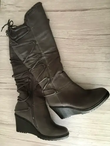 Knee High Boots, Size 9 Gray