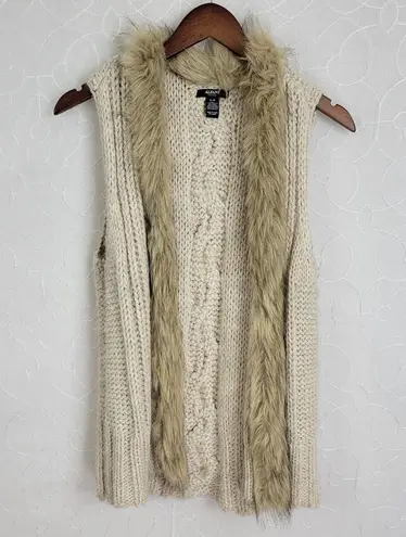 Alfani  Womens Sweater Vest Petite Medium Cable Knit Wool Blend Faux Fur Collar