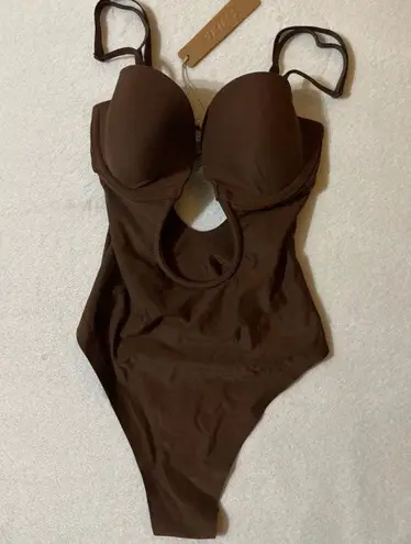 SKIMS Deep Plunge Bodysuit NWT