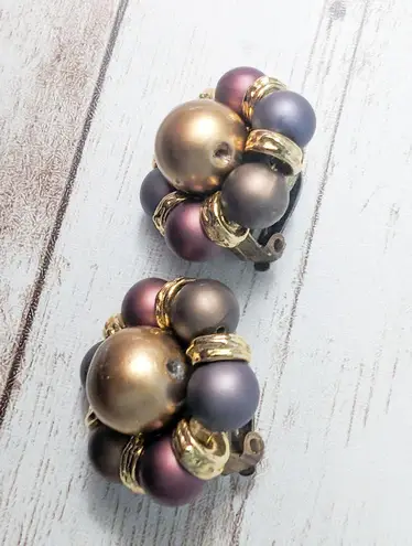 Vintage Clip On Earrings Pretty Cluster