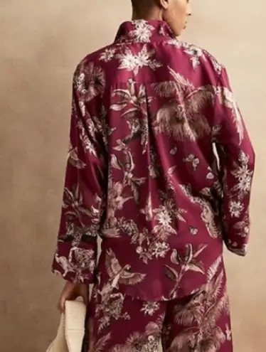 Banana Republic  Raspberry Printed Satin Long Sleeve Pajama Set Size M