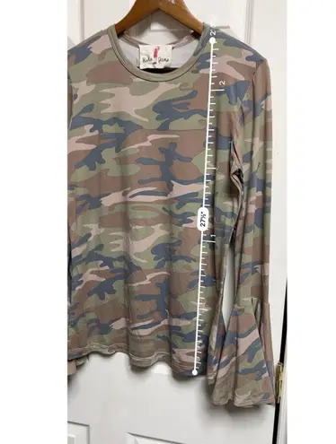 Me Jane 026-001 Women's Boho Jane SIze Large Shirt Camo Camouflage Bell Sleeve