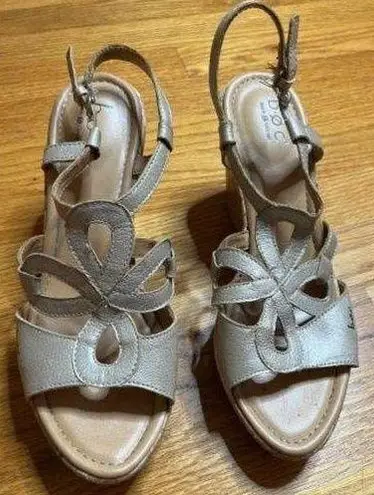 BOC Gold Wedge Sandals Ankle Strap Cutout Design Summer Shoes Size 9 READ