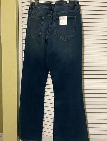 Vigoss Boot cut jeans Ladies Size 31 NWT