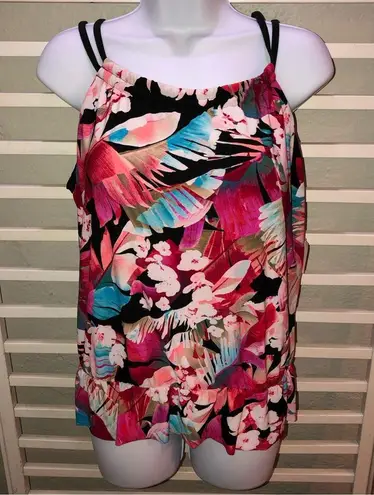 Magic NWT Vanishing Act by Brands Floral Swim Top 14