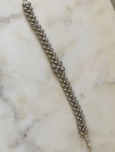 NWOT Cubic Zirconia Leaf Design Bracelet Silver