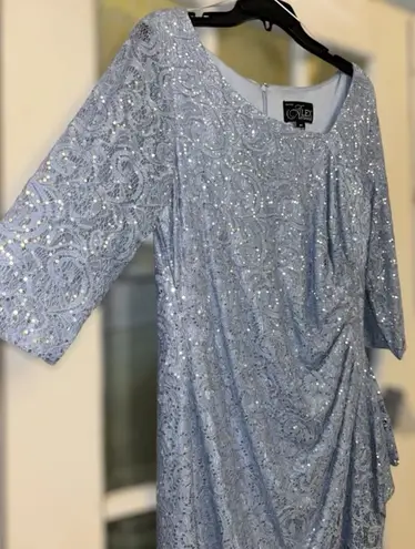 Alex Evenings Women's 16 Petite Hydrangea Sequin Lace Cascade Detail Slit Dress