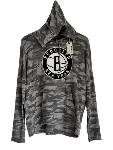 Tailgate Brooklyn Nets Soft Gray Camo Hooded Sweater Size S
