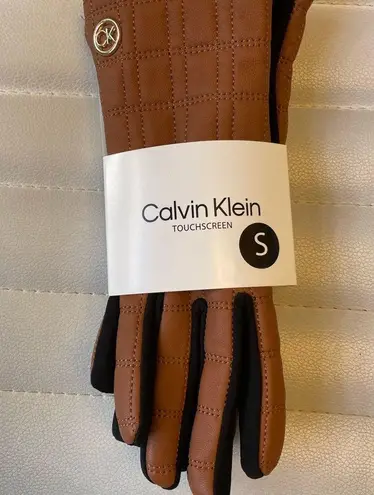 Calvin Klein  Leather Touchscreen Gloves Brown Black Quilted Small NEW