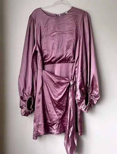 Petal and Pup  Opal Mauve Purple Satin Long Balloon Sleeve Wrap Mini Dress 16