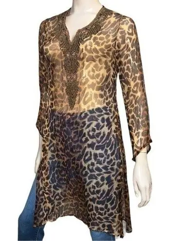 Akaru Women’s Size M Brown Black Leopard Animal Print Beaded V
