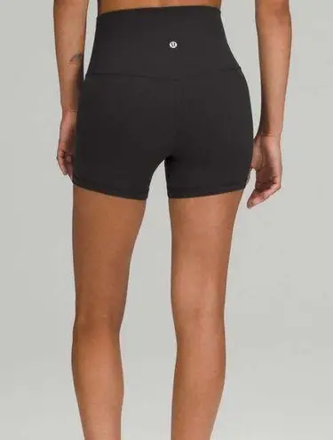 Lululemon NWT  Align High- Rise Short 4"