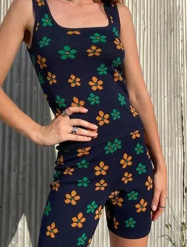 Green Retro Daisy Flower Knit Tank Top & Biker Shorts 2 Piece Set Size undefined