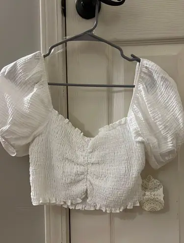 Altar'd State White Puffy Sleeve Cropped Top