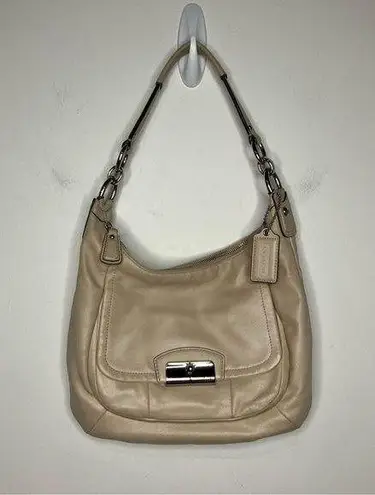 Coach  Kristin hobo bag cream leather medium size