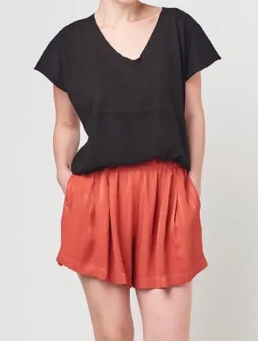 NWT Tina + jo pull on satin tie dye shorts