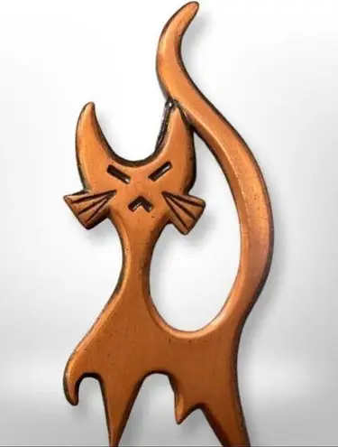 Vintage Copper Snooty Cat Pin