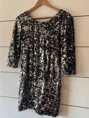 Blaque Label Women’s Size Medium Lo Back Silver All Sequin Short Dress