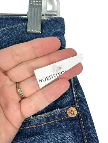 NWT MOUSSY Medium Wash Straight Leg Denim Jeans Whiskering Button Fly Size 26