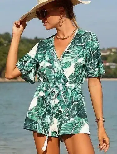 Famulily Women's Plunge V Neck Tropical Printed Romper Green White Size Medium