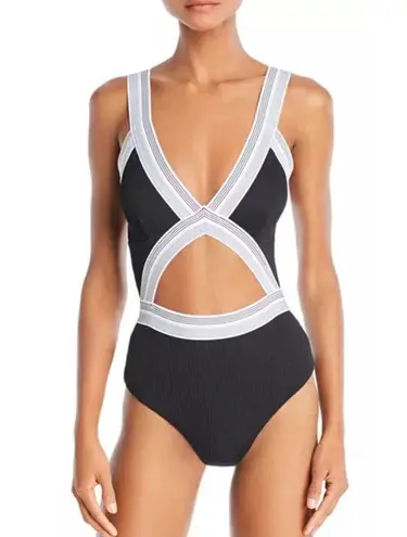 Dolce Vita Fast Lane Blair Cutout One