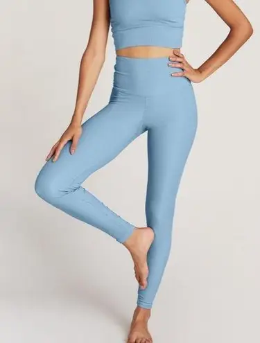 Strut this  Blue Ribbed Leggings