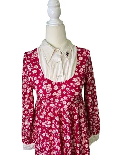 Women’s vintage 1970s mini dress long sleeve pink