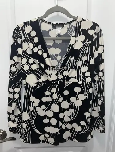 Linda Leal Woman’s Floral Black & White Deep Plunge V-neck Blouse Size Large