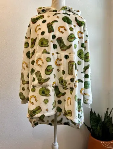 Throwzy Lucky Western Cowgirl Hooded Oversized Soft Lounge Sweater One Size Green Size XL