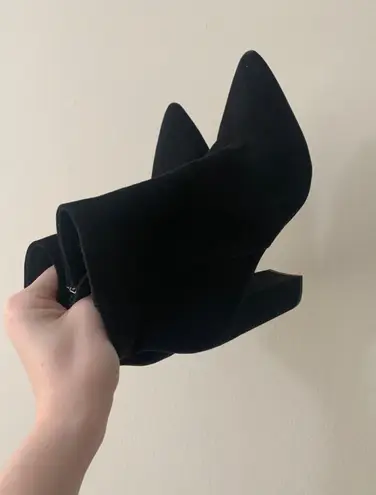 Shoe Dazzle Rosamund Block Heeled Booties 