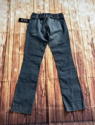 Ilse Studio Ilce Studio Women’s Belted Mid Rise Straight Leg Medium Wash Jeans Size 28”