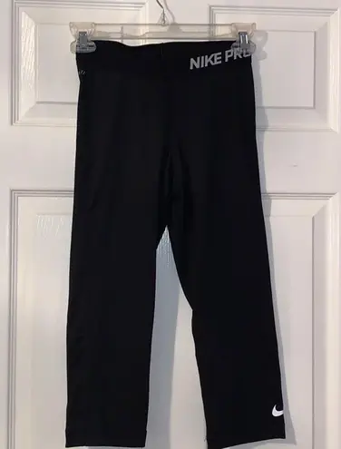 Nike 🦋 pro dri-fit cropped leggings