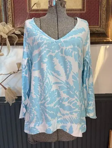 La Mer Luxe Blue & White Tropical Leaf Print Top With Flowy Sleeves ~ Sz L 💛🍄 Size L