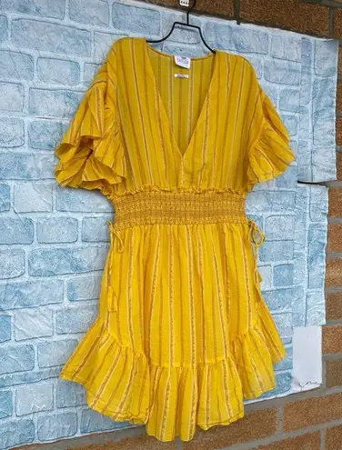 Saylor Adrianne Ruffled V-Neck Metallic Striped Gold Mini Dress medium