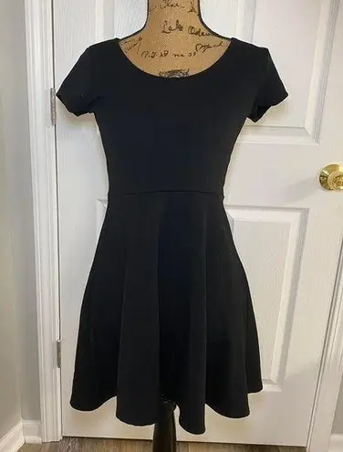 Pink Rose NWT  black skater dress size M