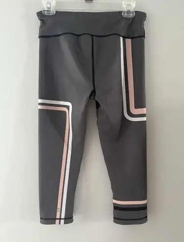 Sweaty Betty Reversible Leggings Size Medium Gray w/ Stripes & Black Double Duty