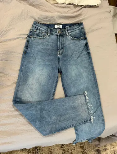 Kensie Light Washed Jeans