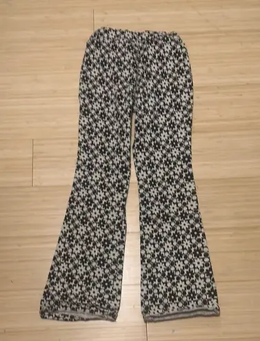 Motel High Rise Zoven Flare Jean in Daisy Patchwork White Brown