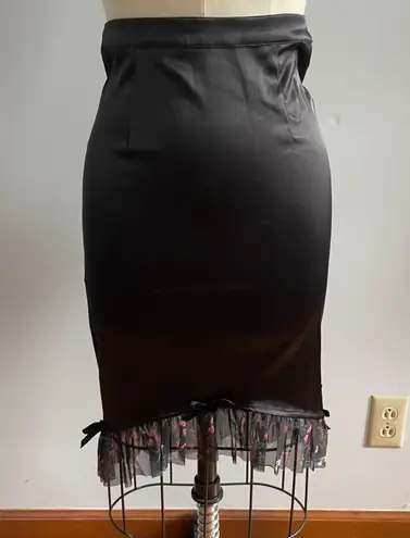 Unique Vintage X Betty BoopBlack Satin Hi/Low Pencil Skirt - Size S(4)- NWT