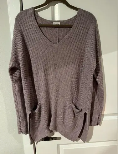 Caslon Brand Lilac Soft Sweater w/ Side Pockets & V Cut Side Slits - Size M