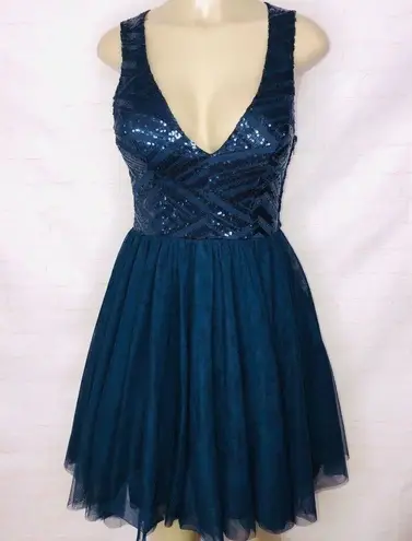 Trixxi Tricia  navy blue v cut sequin dress