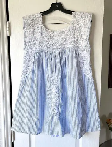 Mi Golondrina Flores Embroidered Blouse White Blue Stripe Size Medium EUC