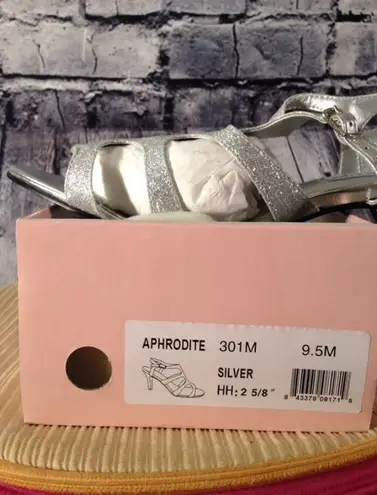 Aphrodite Cute Silver  Touch Ups High Heeled Sandals✨🎁🎄